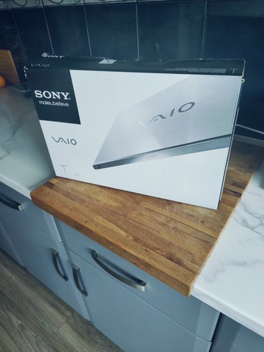 Boxed sony vaio svt1311b4e - ,